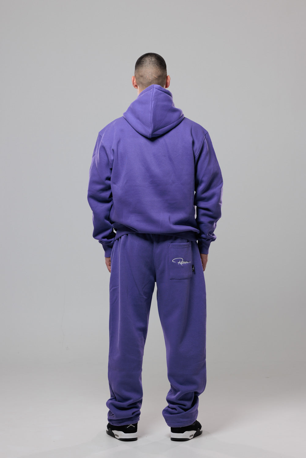 BASIC SWEATPANTS