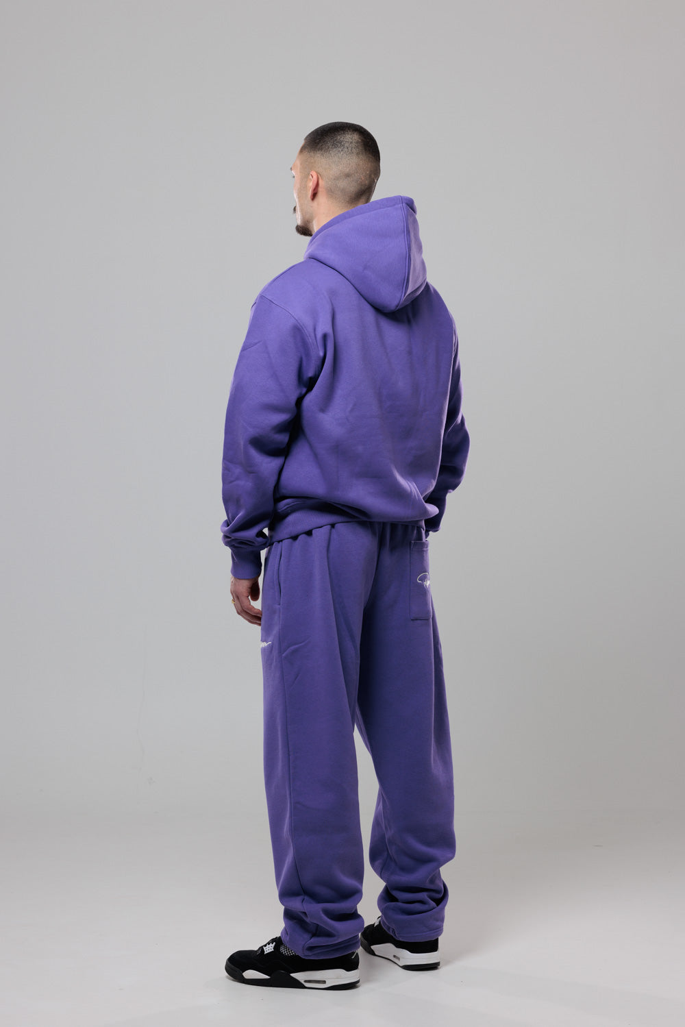 BASIC SWEATPANTS